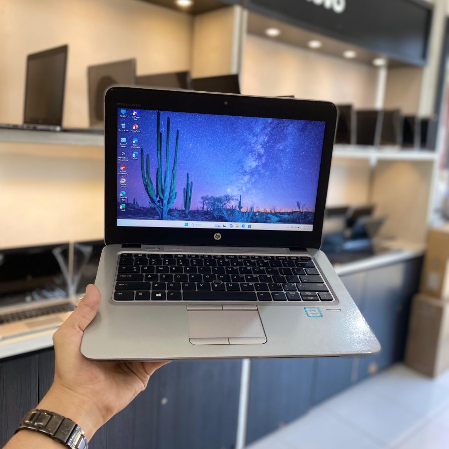 HP ELITEBOOK 820